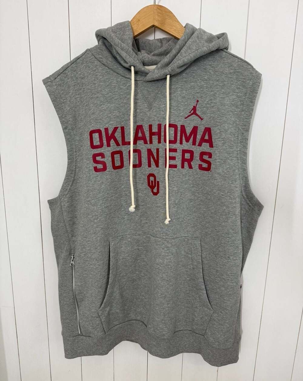 Jordan Oklahoma Sooners Size XL Sleeveless Hoodie Standard Issue Dri-FIT